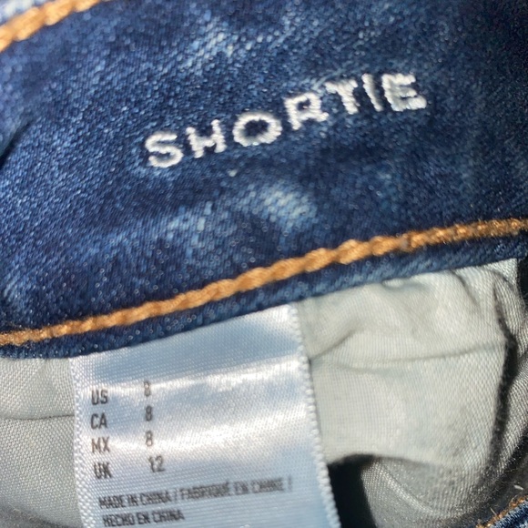 American Eagle Distressed shorts - Picture 4 of 4